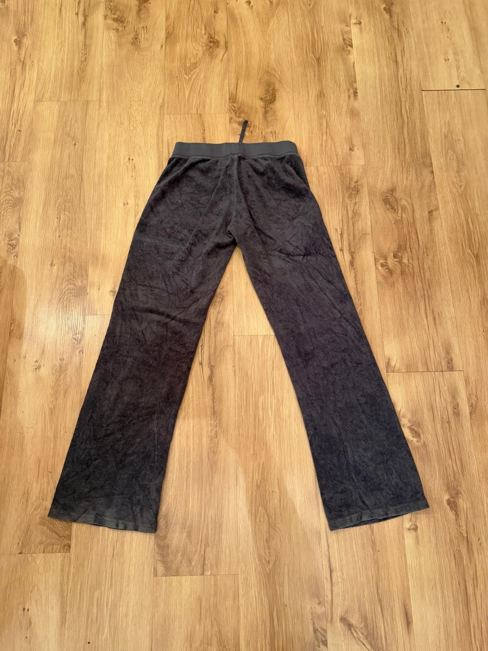 Juicy Couture Velour Hooded Jacket and pants set - Picture 14 of 14
